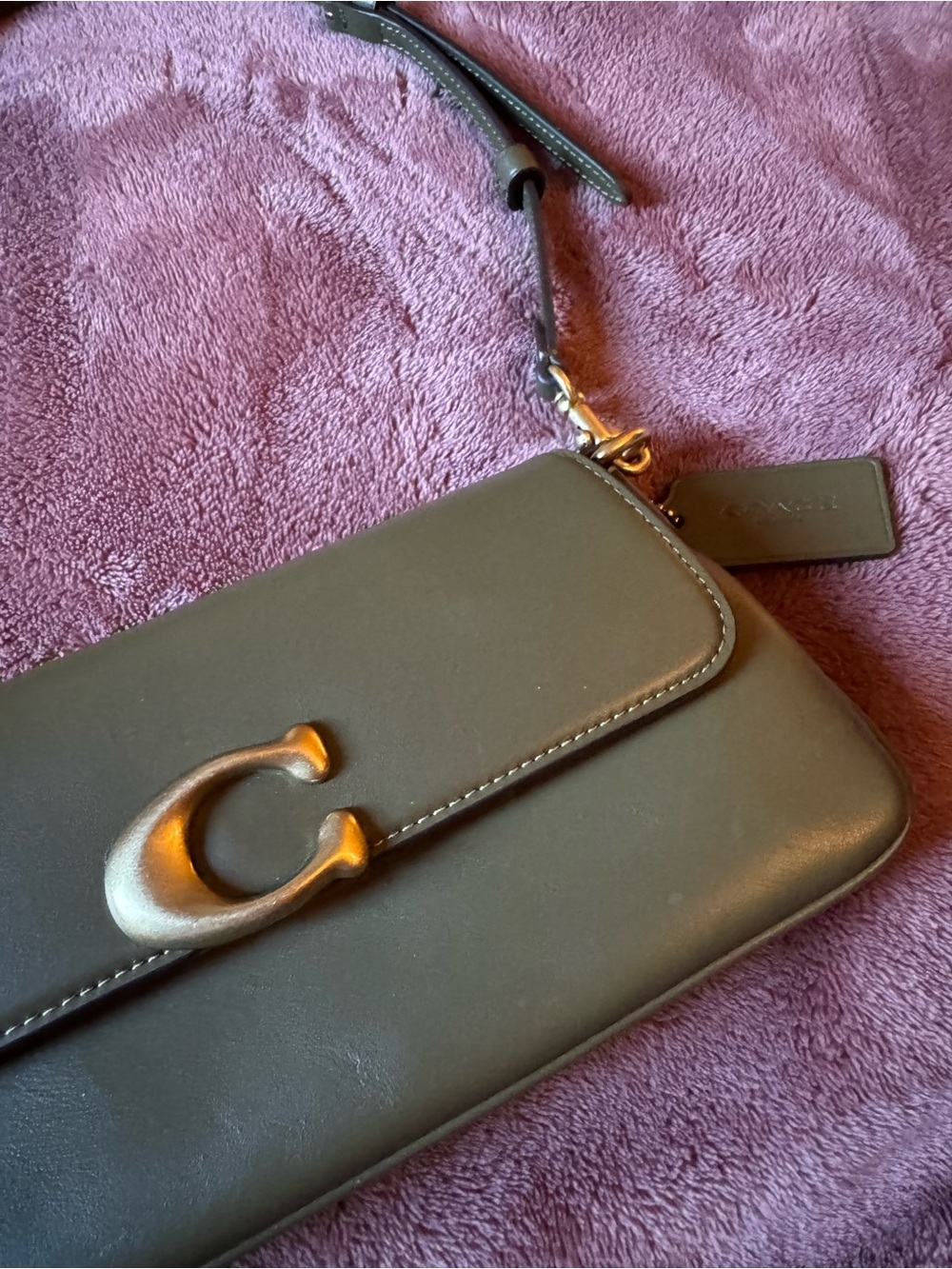 Coach Jet Shoulder Bag in Brass/Olive Green Refined Calf Leather - Picture 5 of 11